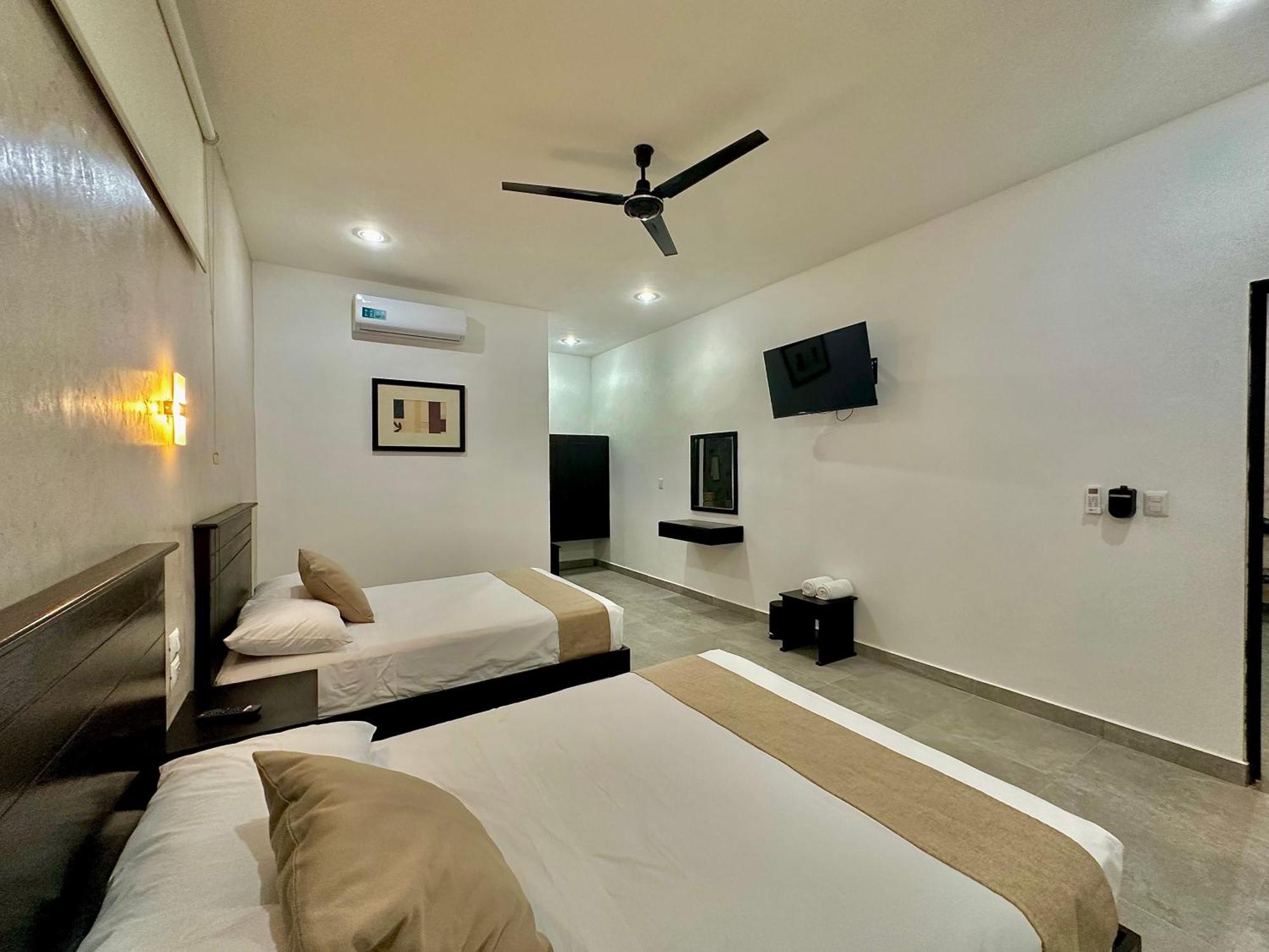 Hotel Zibahun Вальядолид Экстерьер фото